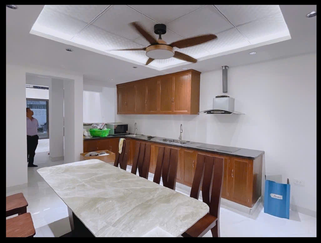 Nhà vị trí đẹp, 2 Thoáng, KD Online, 20m ra phố  Hào Nam DT: 69m2, 4T, MT5.3m, Giá: 15.6 tỷ - Ảnh chính